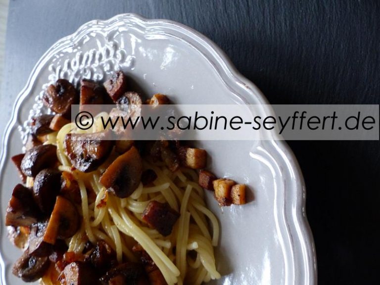 Rezeptidee für den Herbst Spaghetti mit gebratenen Champignons DIY